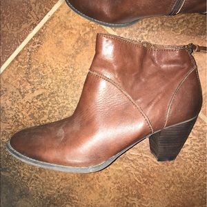 Tesori Chestnut Brown Ankle Boots Size 13
